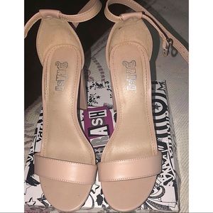 Light pink high heels